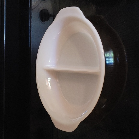 468 FIRE KING Peach Lustre Divided Oval Baking Casserole Dish - Picture 7 of 13